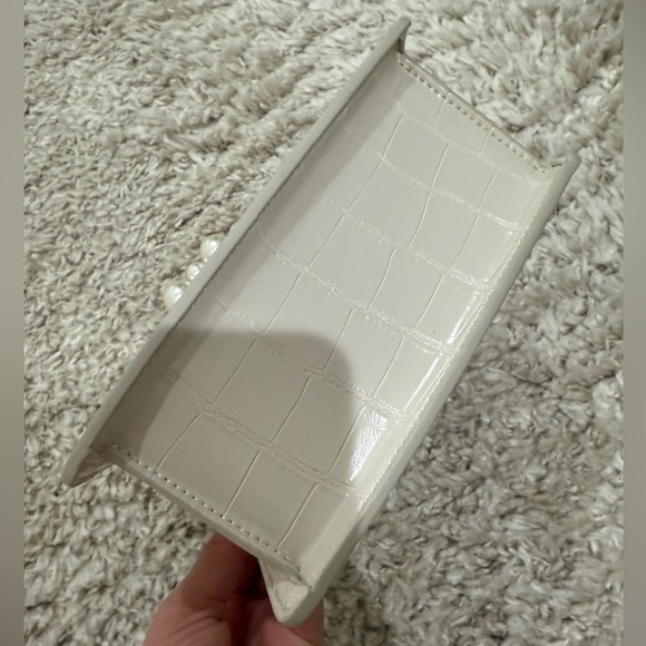 JW PEI FAE TOP HANDLE CROSSBODY - IVORY CROC - Picture 5 of 16